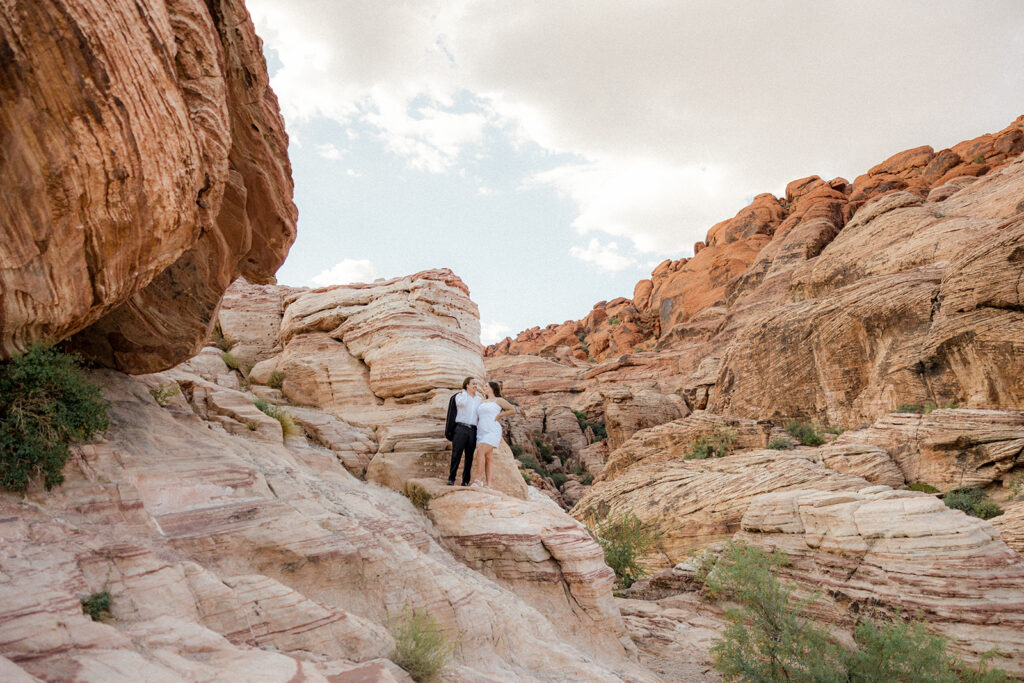 stunning Engagement Photo Locations in Las Vegas red rock canyon 