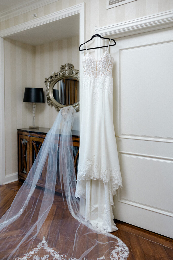 stunning wedding dress