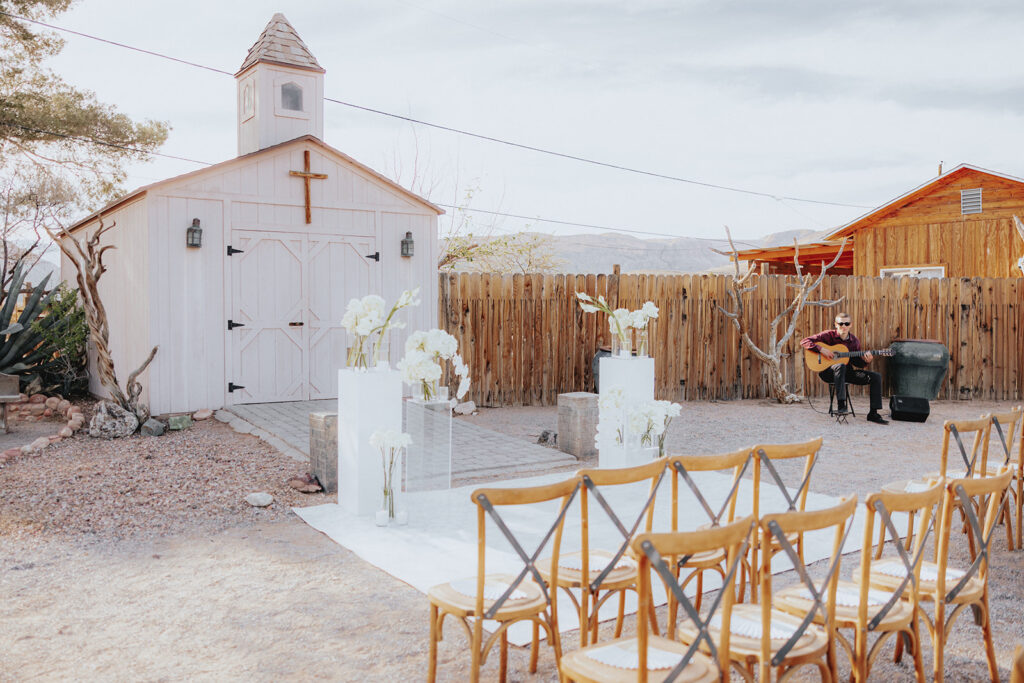 Editorial Meets Effortless at This Intimate Las Vegas Wedding