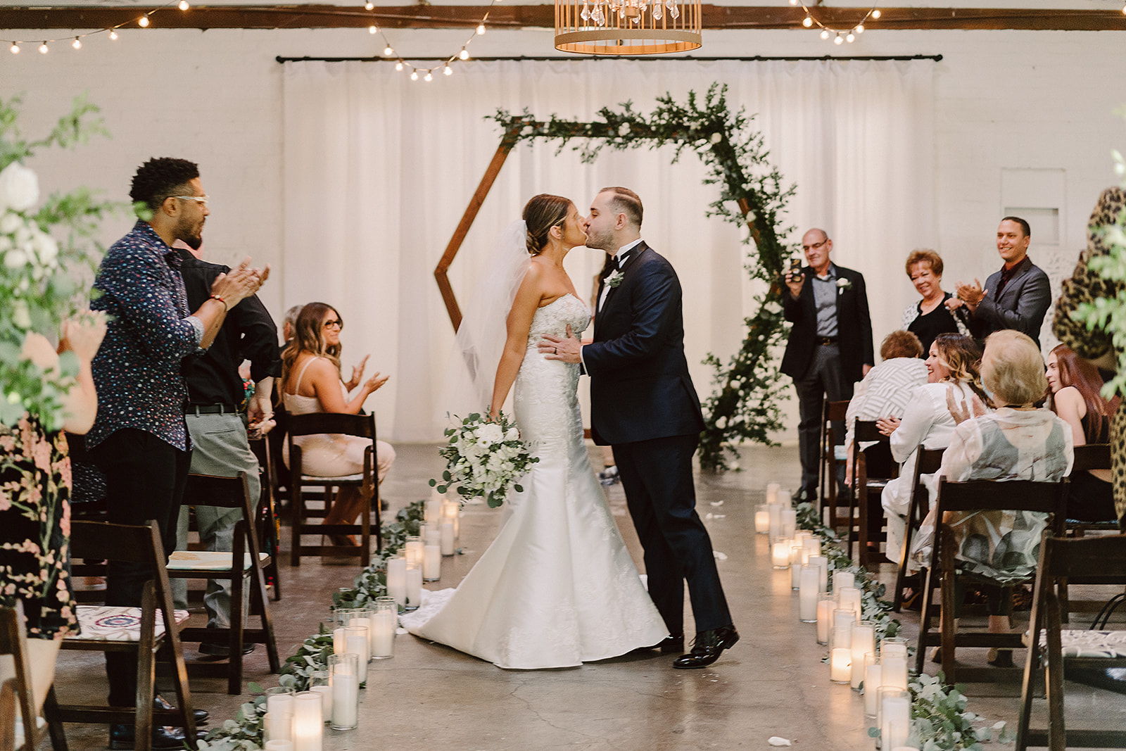 Modern Meets Timeless at This Stunning Wedding at The Doyle