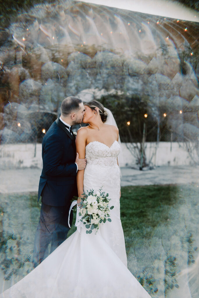 Modern Meets Timeless at This Stunning Wedding at The Doyle