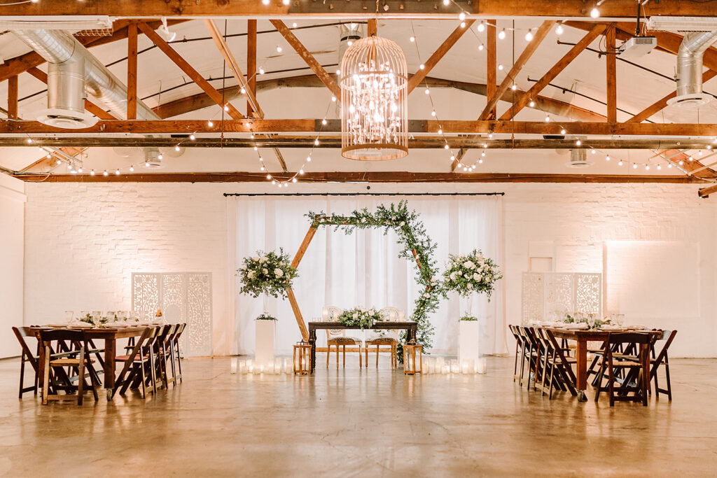 Modern Meets Timeless at This Stunning Wedding at The Doyle