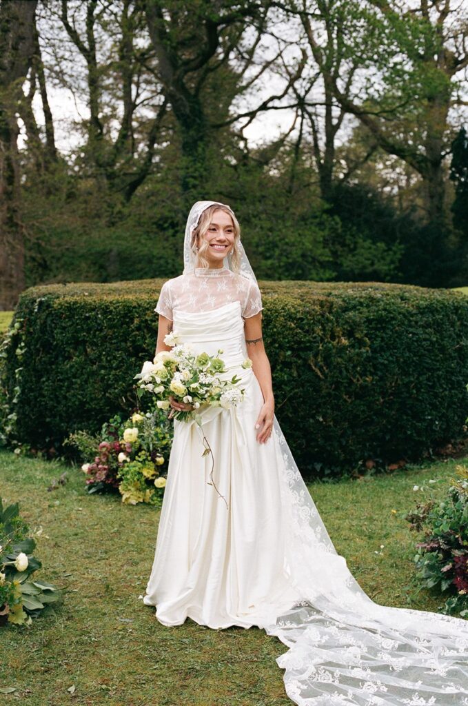 stunning picture of the bride holding her wedding bouquet